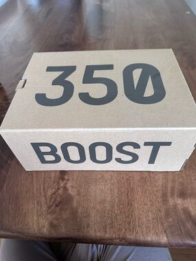 Yeezy boost 350 v2 flax / size 4. Like new. Worn 1-2 times
